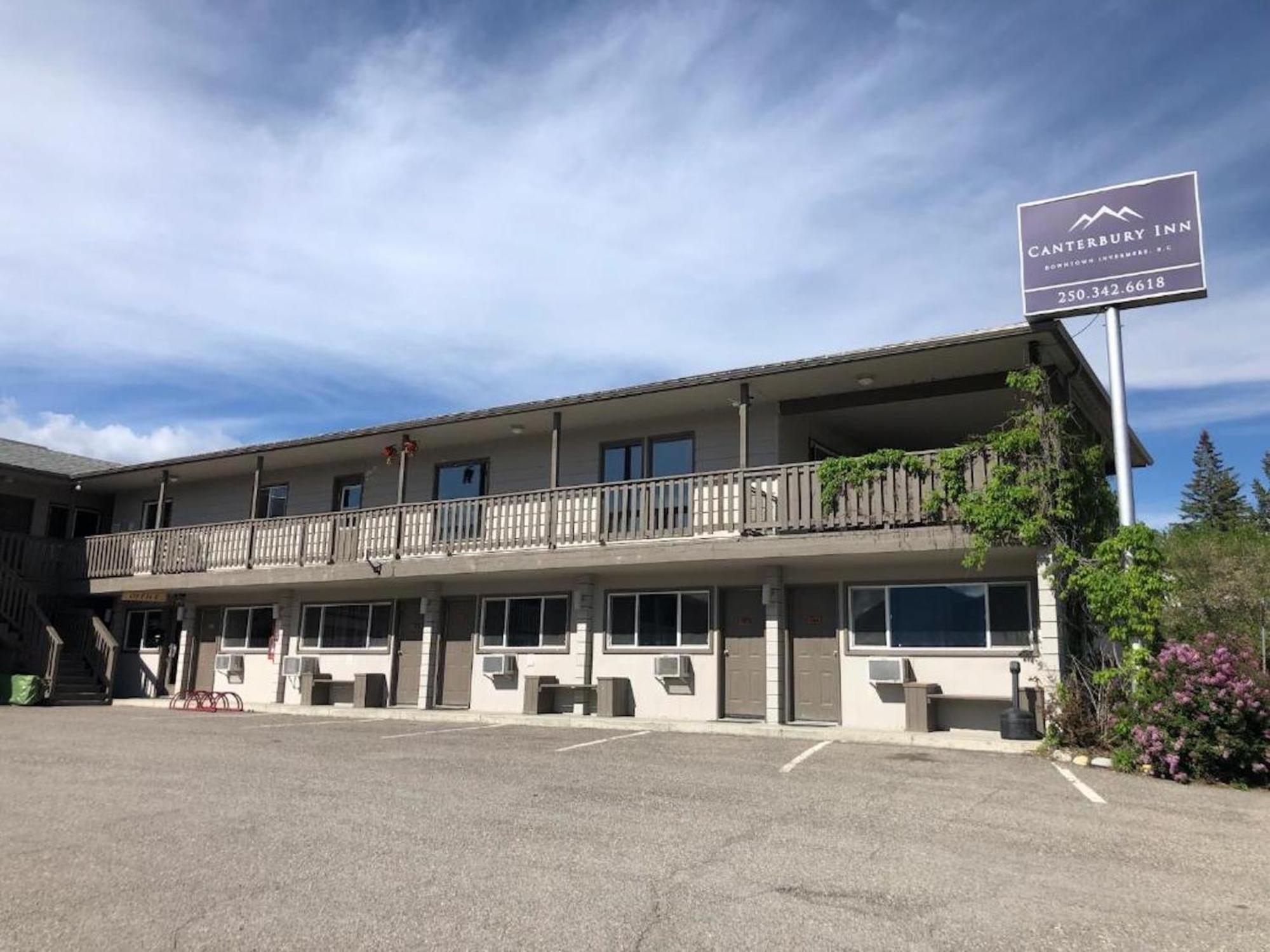 Canterbury Inn Invermere Exterior foto